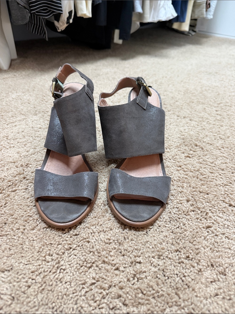 Caslon Gray Open-Toe Slingback Sandals